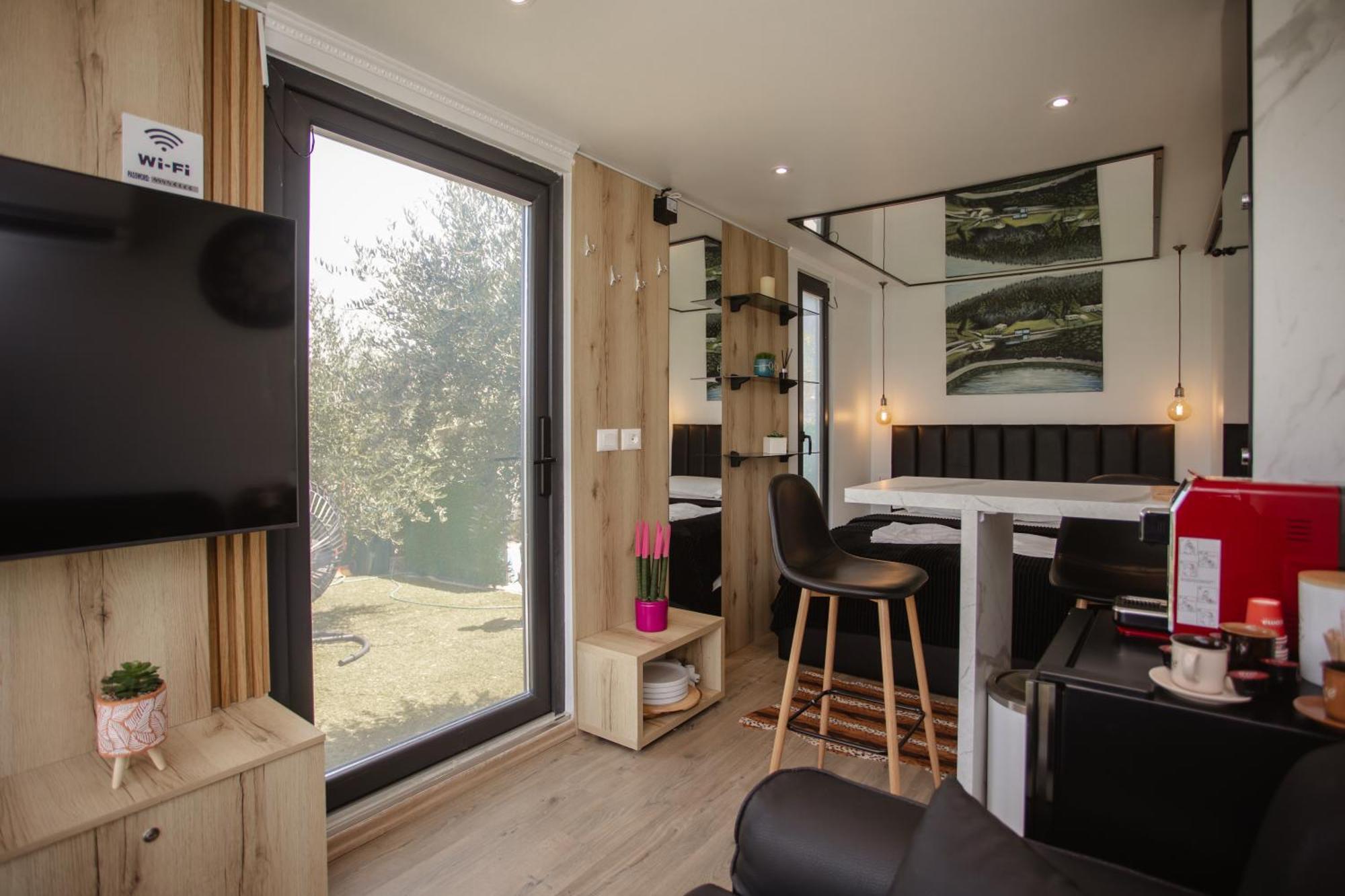 446 Tiny House Shiroke Villa Exterior photo