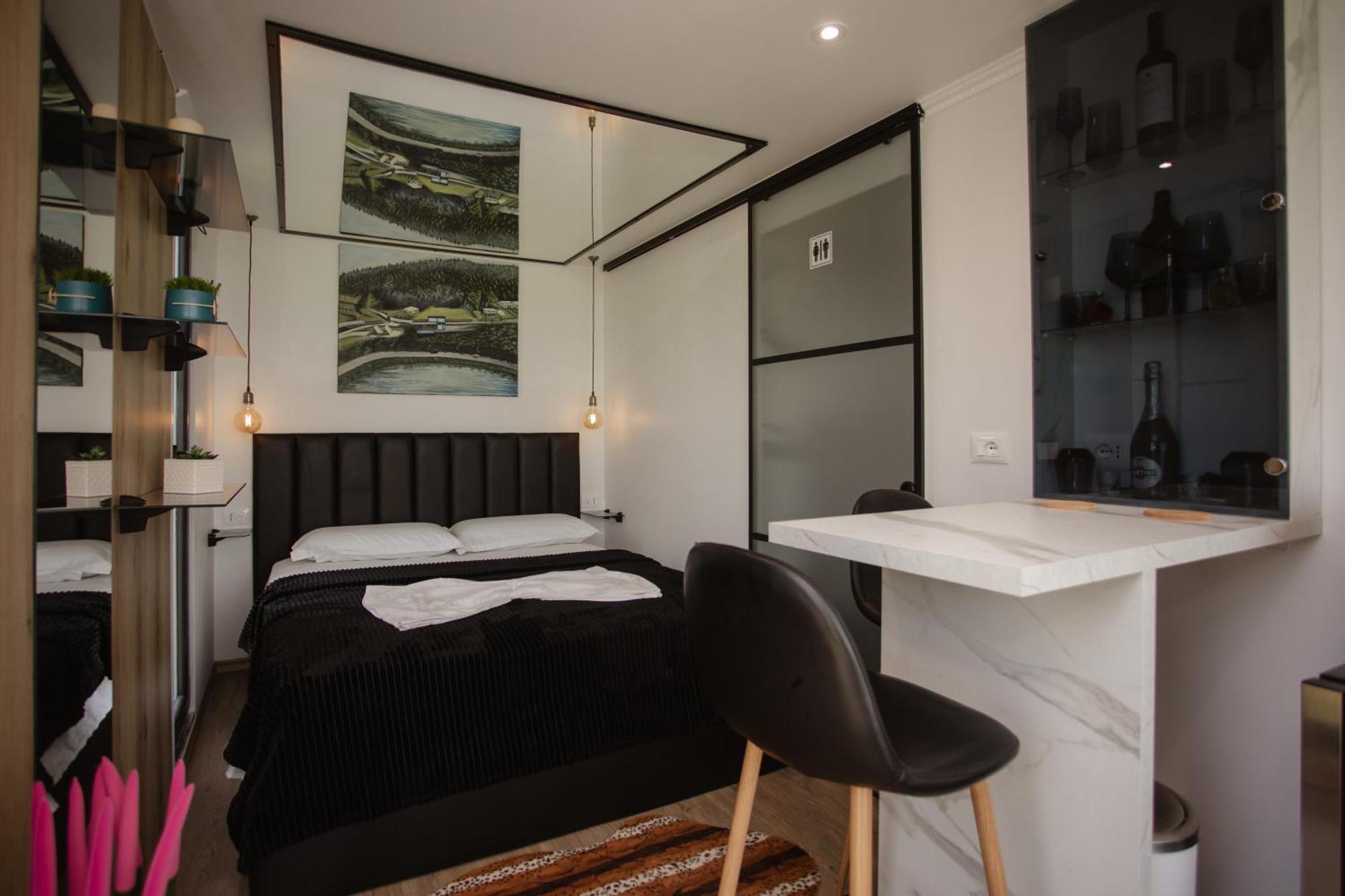 446 Tiny House Shiroke Villa Exterior photo